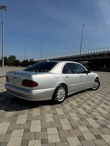 Mercedes E 220 2000, 342,000 km - 2.2 l - Bakı