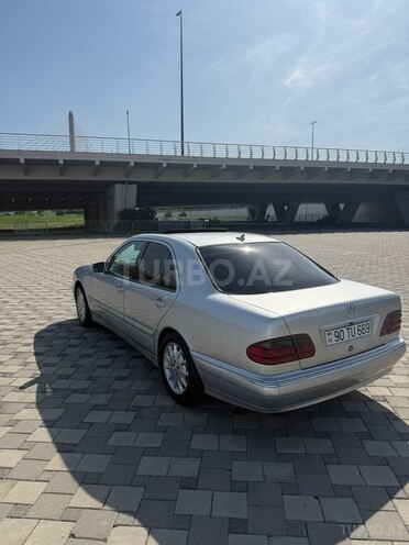 Mercedes E 220 2000, 342,000 km - 2.2 l - Bakı