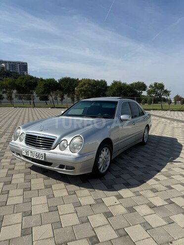Mercedes E 220 2000, 342,000 km - 2.2 l - Bakı