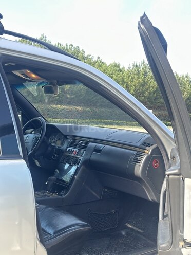 Mercedes E 220 1999, 340,000 km - 2.2 l - Bakı