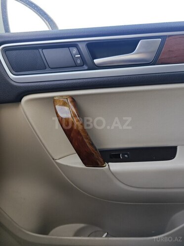Volkswagen Touareg 2011, 270,000 km - 3.6 l - Bakı