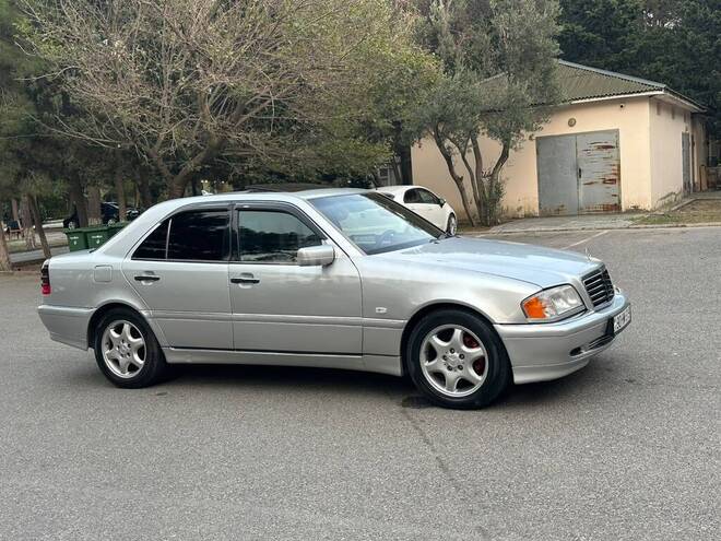 Mercedes C 230 1998, 301,000 km - 2.3 l - Sumqayıt
