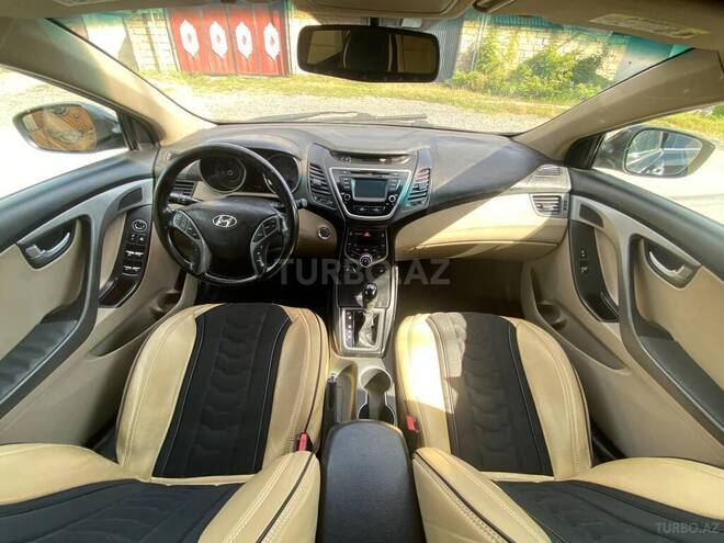 Hyundai Elantra 2016, 273,588 km - 1.8 л - Bakı