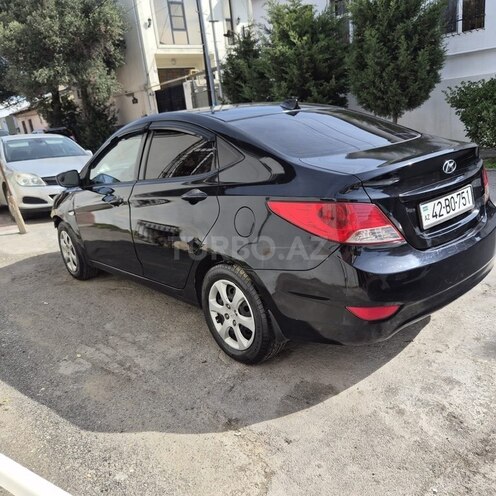 Hyundai Accent 2011, 302,658 km - 1.4 л - Bakı