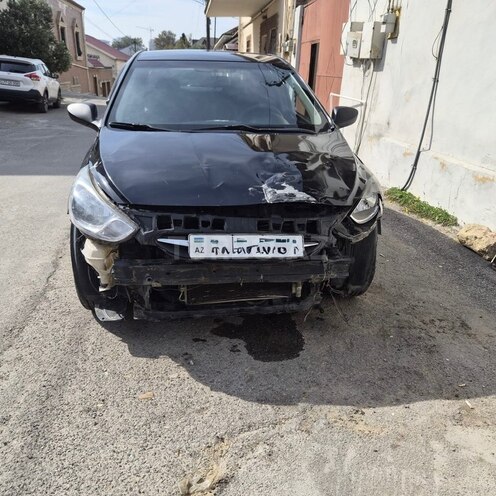 Hyundai Accent 2011, 302,658 km - 1.4 л - Bakı