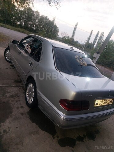 Mercedes E 220 2000, 500,000 km - 2.2 l - Ağdaş