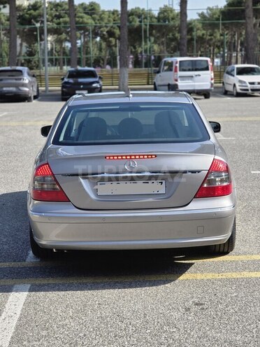 Mercedes E 220 2006, 293,000 km - 2.2 l - Bakı