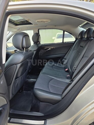 Mercedes E 220 2006, 293,000 km - 2.2 l - Bakı