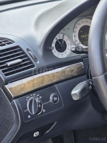 Mercedes E 220 2006, 293,000 km - 2.2 l - Bakı