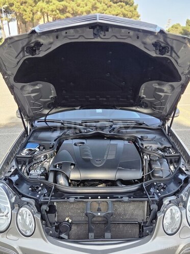 Mercedes E 220 2006, 293,000 km - 2.2 l - Bakı