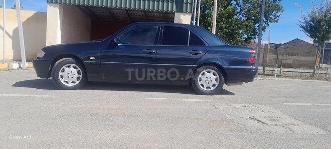 Mercedes C 240 1997, 290,000 km - 2.4 l - Qobustan