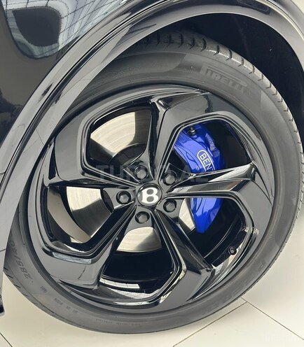 Bentley Bentayga 2025, 13,284 km - 4.0 l - Bakı