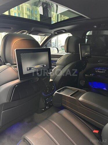 Bentley Bentayga 2025, 13,284 km - 4.0 l - Bakı