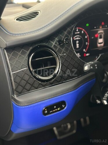Bentley Bentayga 2025, 13,284 km - 4.0 l - Bakı