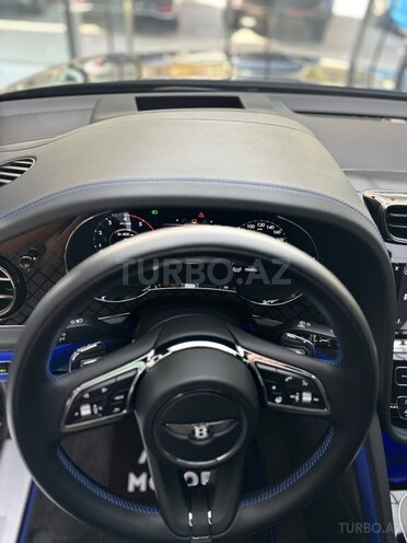 Bentley Bentayga 2025, 13,284 km - 4.0 l - Bakı