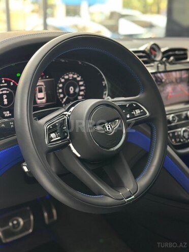 Bentley Bentayga 2025, 13,284 km - 4.0 l - Bakı