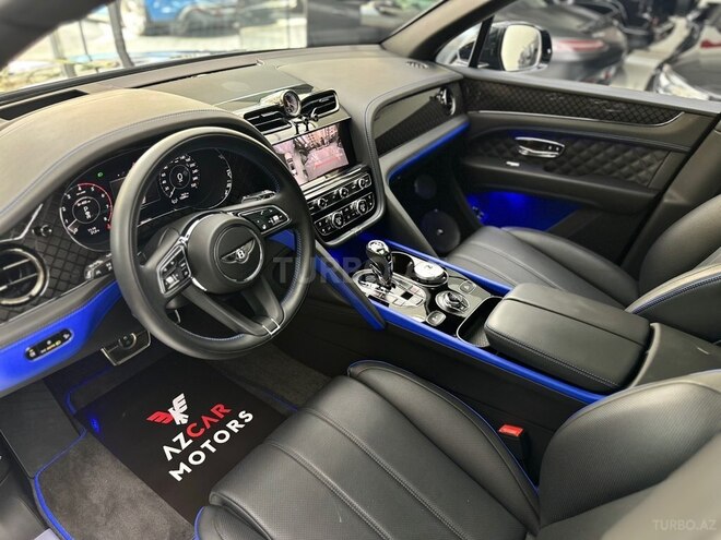 Bentley Bentayga 2025, 13,284 km - 4.0 l - Bakı