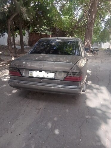 Mercedes 220 E 1990, 580,000 km - 2.2 l - Bakı