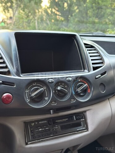 Mitsubishi L200 2006, 249,000 km - 2.4 l - Bakı