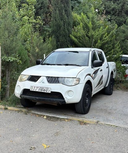 Mitsubishi L200 2006, 249,000 km - 2.4 l - Bakı