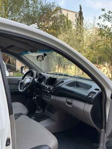 Mitsubishi L200 2006, 249,000 km - 2.4 l - Bakı