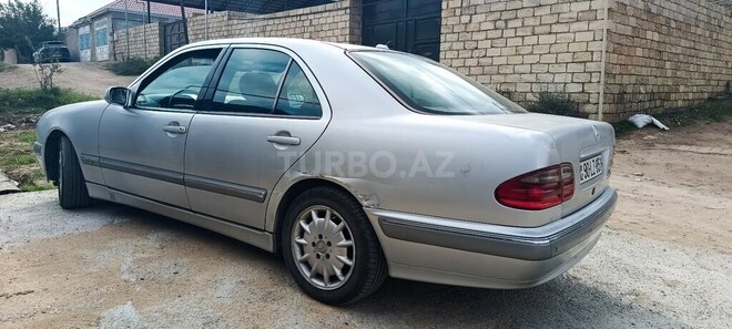 Mercedes E 220 2001, 460,000 km - 2.2 л - Bakı