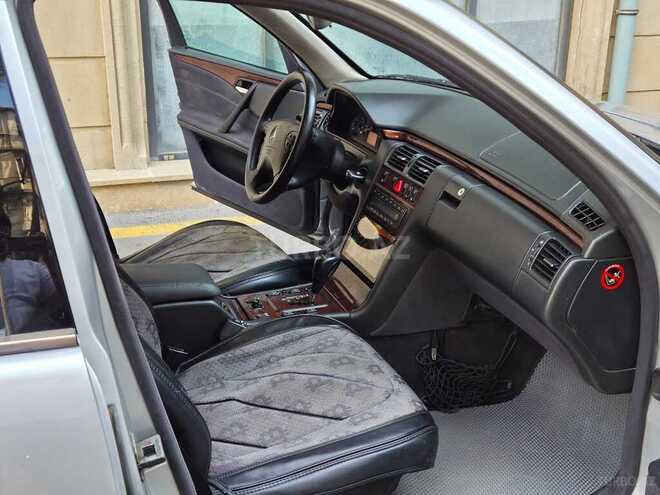Mercedes E 220 2000, 440,000 km - 2.2 l - Bakı
