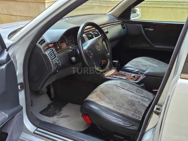 Mercedes E 220 2000, 440,000 km - 2.2 l - Bakı