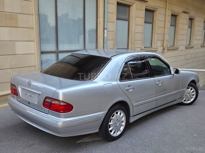 Mercedes E 220 2000, 440,000 km - 2.2 l - Bakı