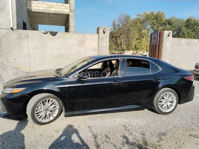 Toyota Camry 2017, 100,000 km - 2.5 l - Yevlax