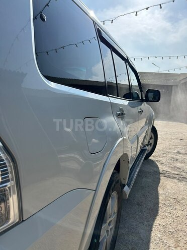 Mitsubishi Pajero 2008, 187,000 km - 3.0 l - Bakı