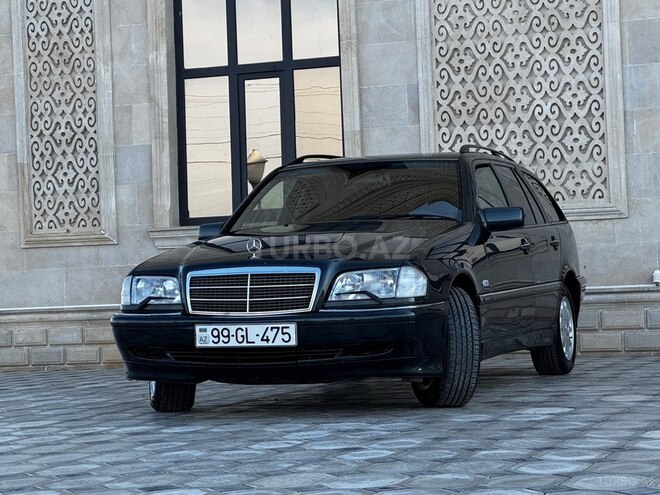 Mercedes C 220 2000, 261,000 km - 2.2 l - Saatlı