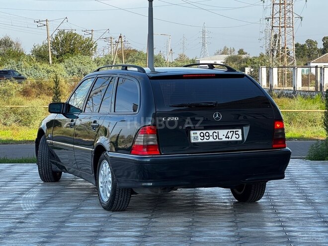 Mercedes C 220 2000, 261,000 km - 2.2 l - Saatlı