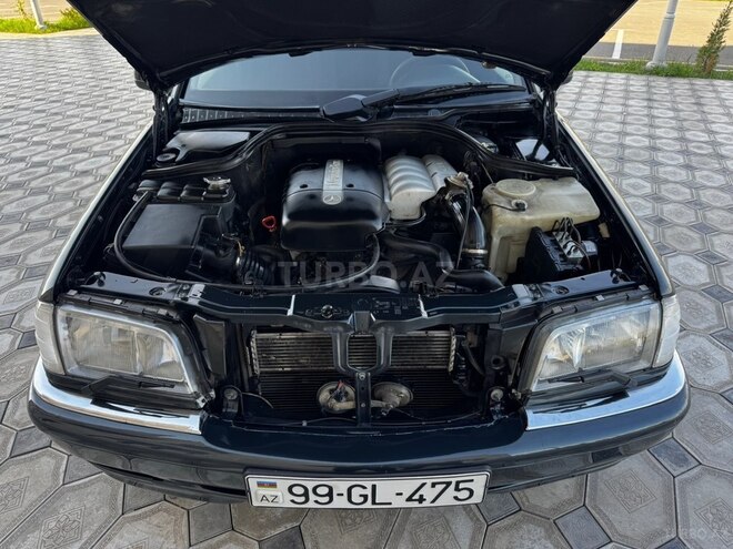 Mercedes C 220 2000, 261,000 km - 2.2 l - Saatlı