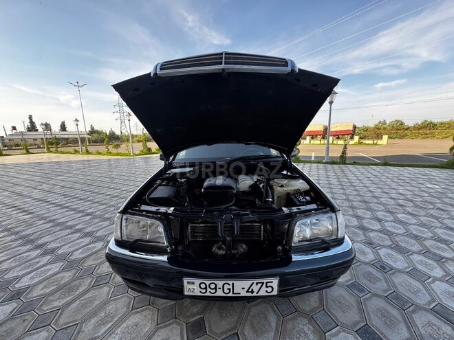 Mercedes C 220 2000, 261,000 km - 2.2 l - Saatlı