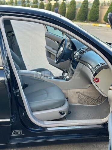 Mercedes E 240 2002, 325,575 km - 2.6 л - Bakı