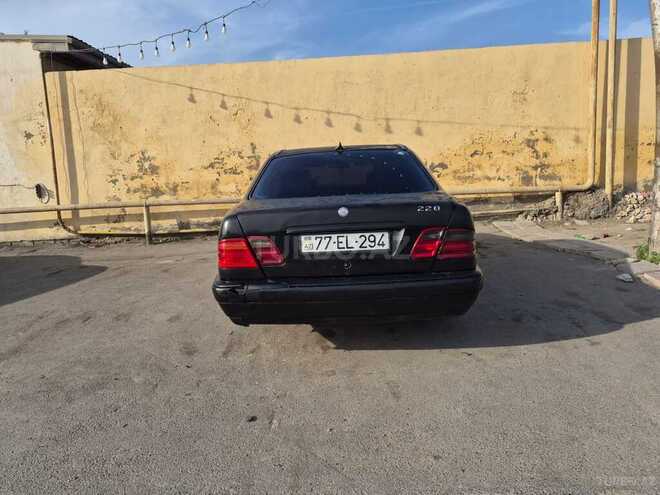 Mercedes E 220 1997, 295,000 km - 2.2 л - Bakı