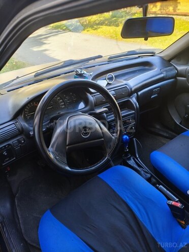 Opel Astra 1995, 622,500 km - 1.8 l - Qax