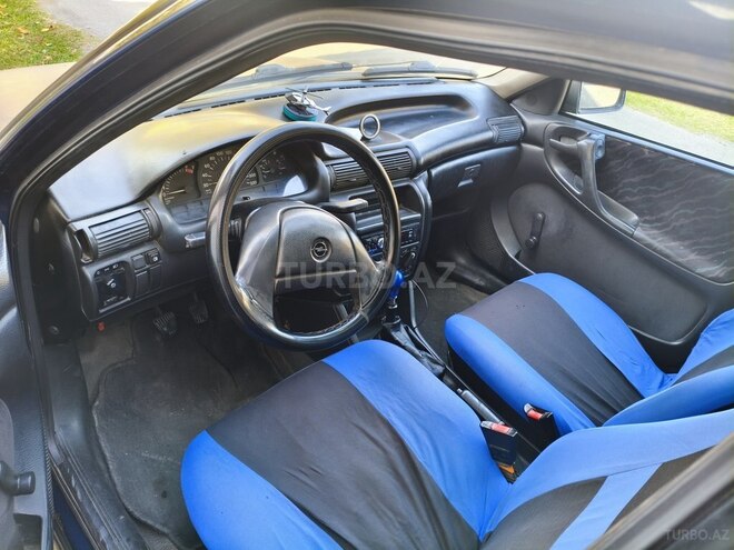 Opel Astra 1995, 622,500 km - 1.8 l - Qax