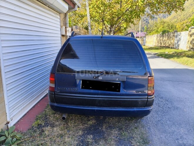 Opel Astra 1995, 622,500 km - 1.8 l - Qax