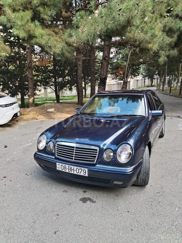 Mercedes E 240 1998, 250,000 km - 2.4 l - Bakı