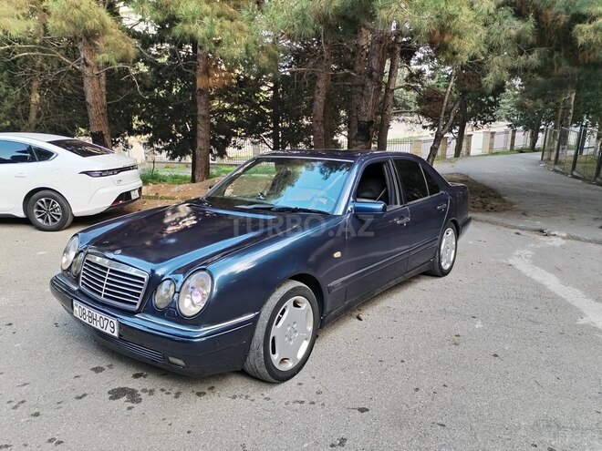 Mercedes E 240 1998, 250,000 km - 2.4 l - Bakı