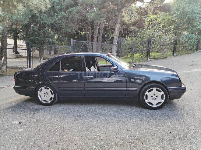 Mercedes E 240 1998, 250,000 km - 2.4 l - Bakı