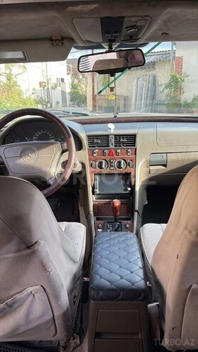 Mercedes C 230 1996, 260,000 km - 2.3 л - Bakı