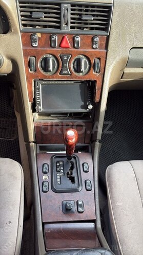 Mercedes C 230 1996, 260,000 km - 2.3 л - Bakı
