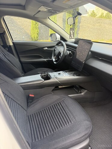 Changan Qiyuan A05 2025, 64,000 km - 1.5 л - Bakı
