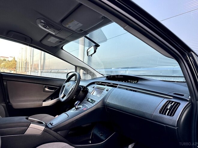 Toyota Prius 2015, 246,000 km - 1.8 л - Bakı