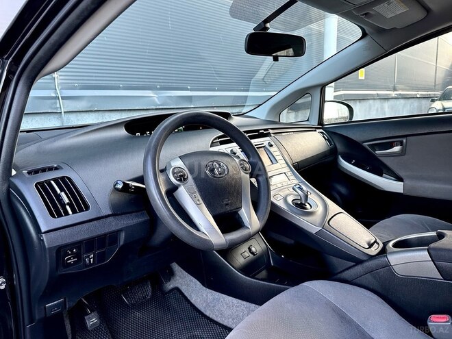 Toyota Prius 2015, 246,000 km - 1.8 л - Bakı