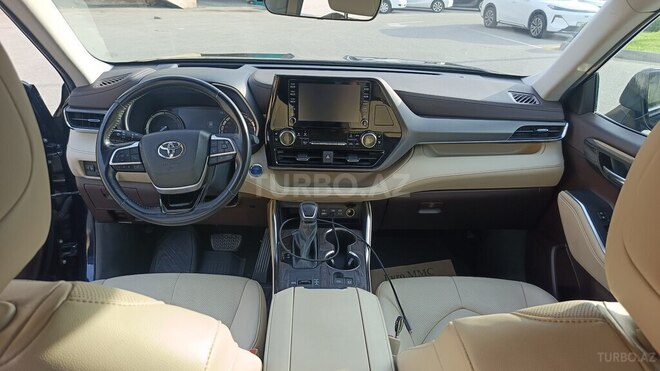 Toyota Highlander 2022, 23,500 km - 2.5 l - Bakı