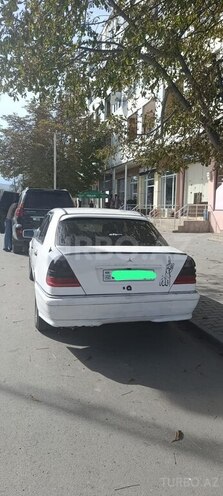 Mercedes C 180 1994, 580,685 km - 1.8 l - Quba